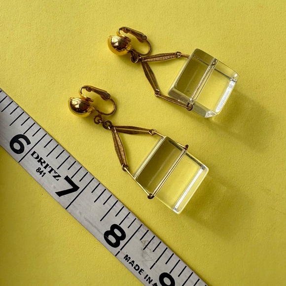 Chic 80’s Gold and Clear Cubes Women's Necklace - Picture 7 of 7